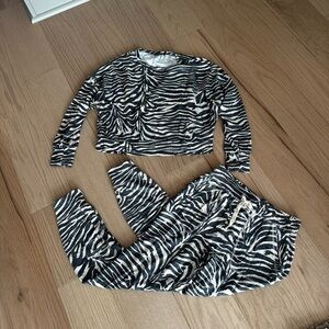 Express Black and White Pajama Set lounge